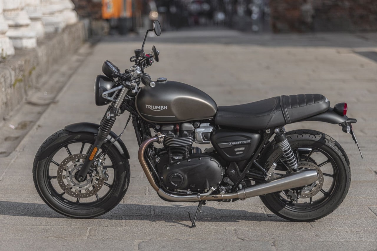 Moto Guzzi V7 Centenario e Triumph Street Twin: questione di PEDIGREE